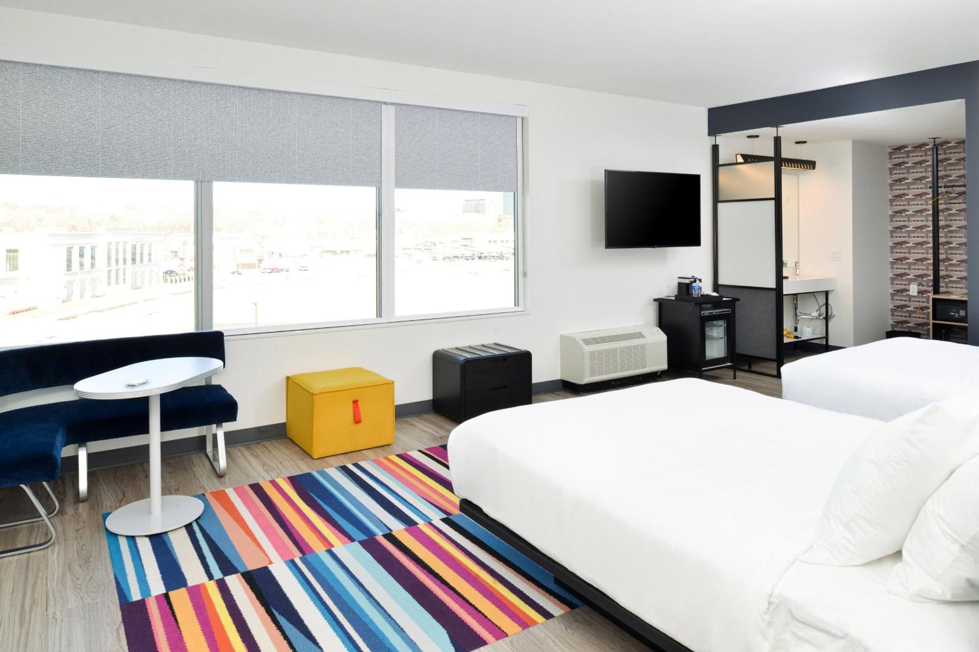 Aloft North Kansas City Exterior photo
